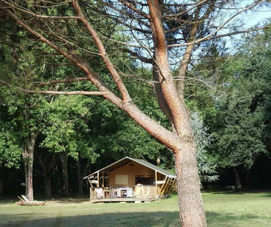 Adult Only safaritent bij LaMirande in de Gascogne